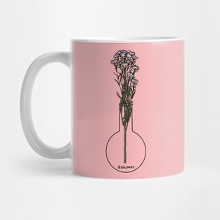 Lila flowers in a vase Mug